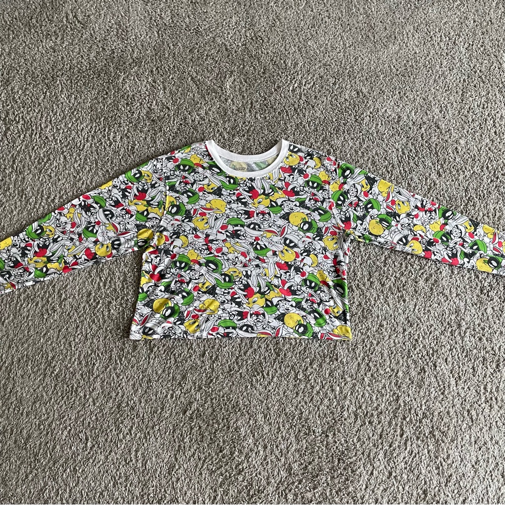 Looney Tunes Long Sleeve Size Xl All-Over Print Bugs Bunny Tweety